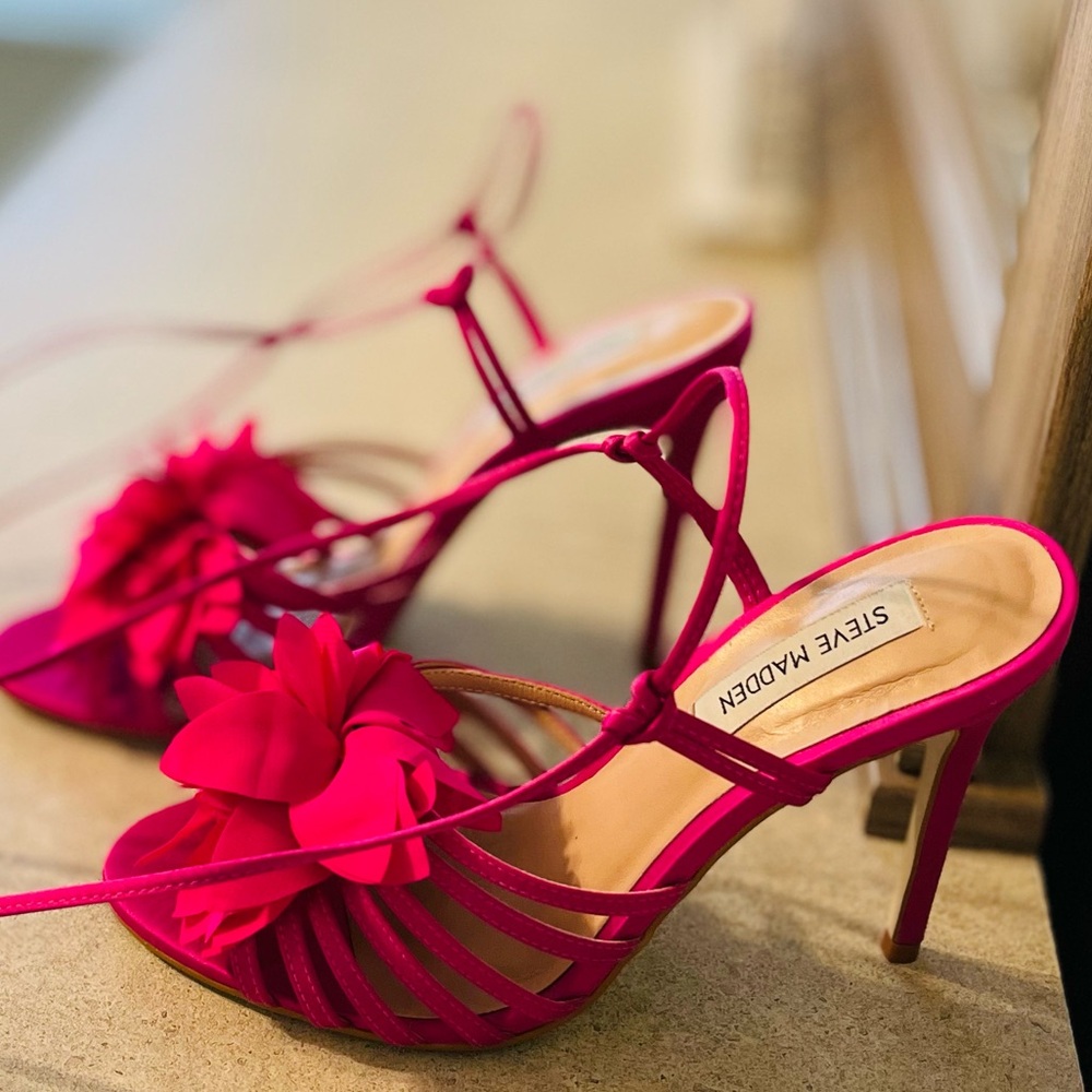Steve Madden Pink Strappy Heels with Flower Detail.